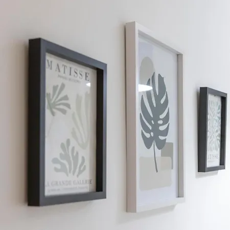 Apartment Modern 3-bedroom Free Wifi & Parking Ideal For Families & Contractors