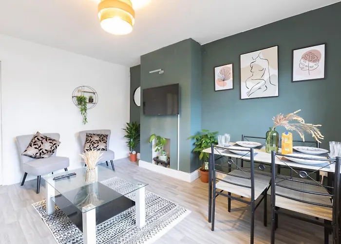 Apartment Modern 3-bedroom Free Wifi & Parking Ideal For Families & Contractors Leeds (West Yorkshire)